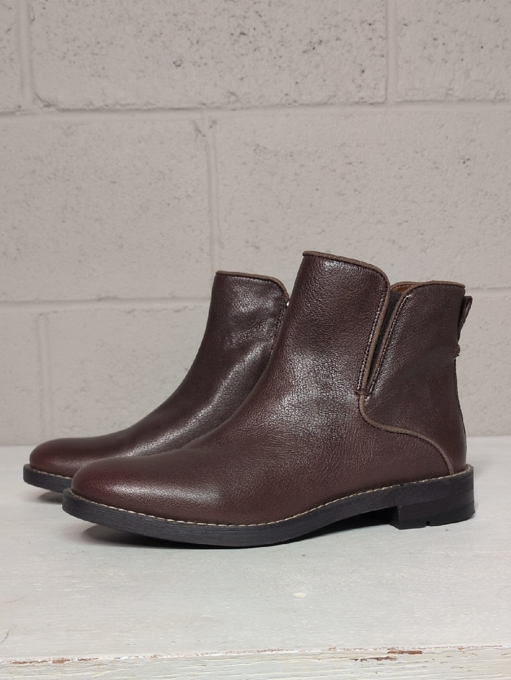 Franco Marcus Brown Leather Ankle Bootie Size 7, like new condition, Minimalist - Picture 2 of 11